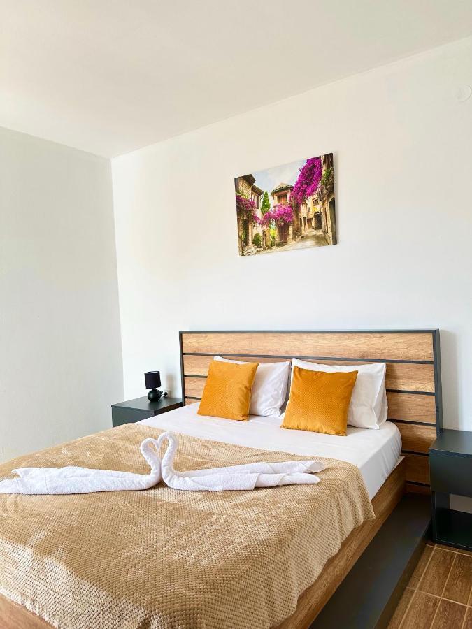 Apartments Katana Улцин Екстериор снимка